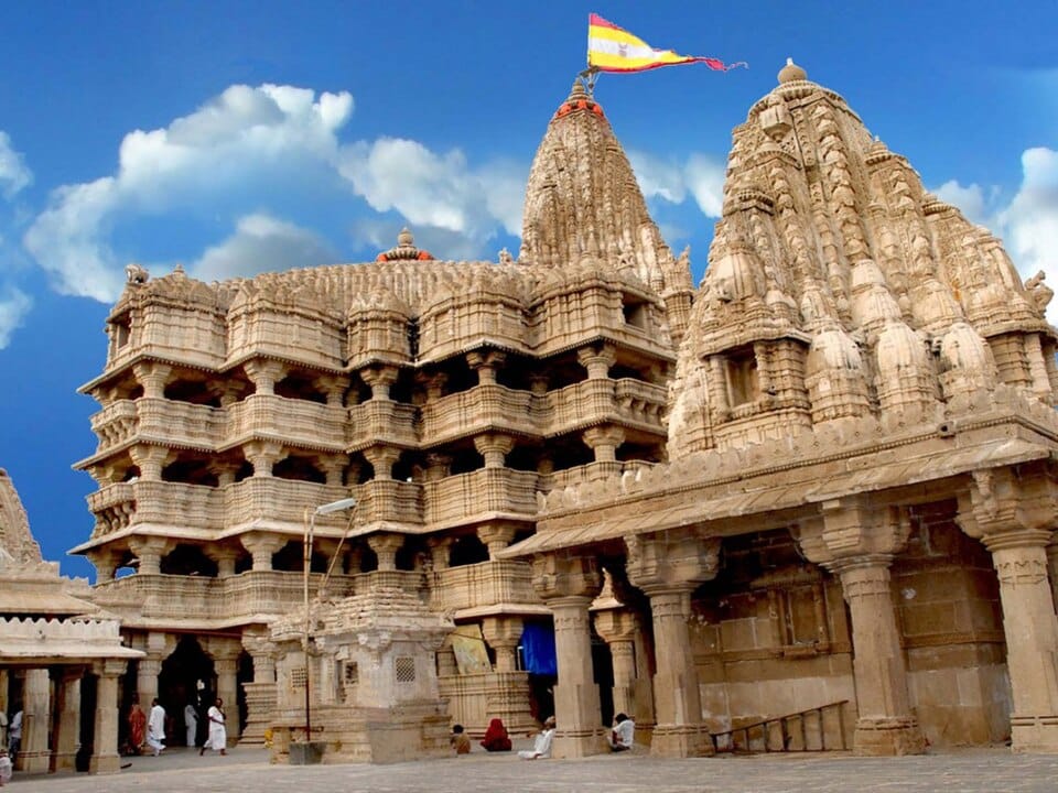Dwarkadhish Temple showing the five-story shikhara and flagpole in Dwarka, Gujarat