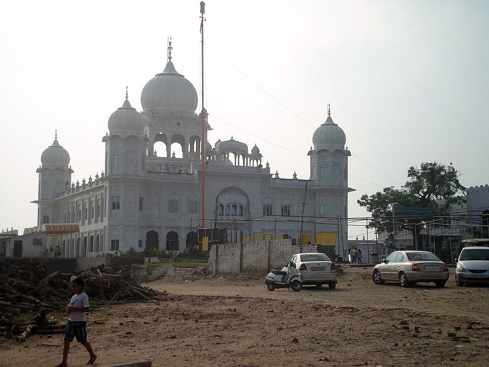 Front view of Gurudwara Nada Sahib, Chandigarh