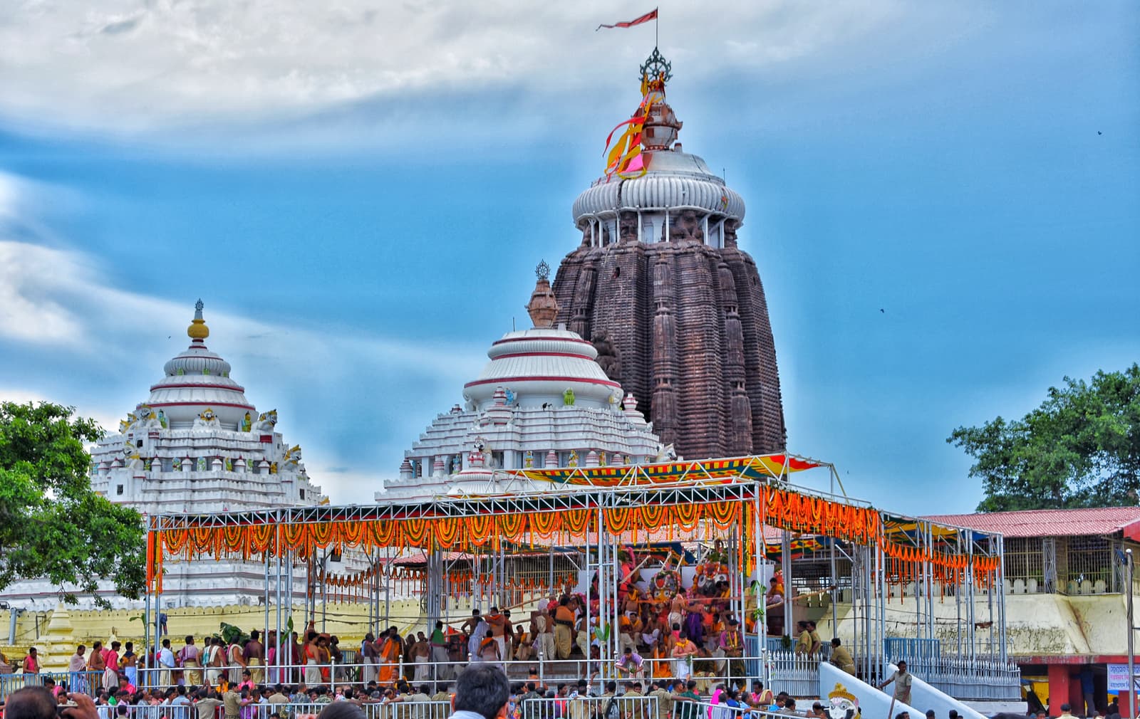 Photograph of a historic Hindu temple in India