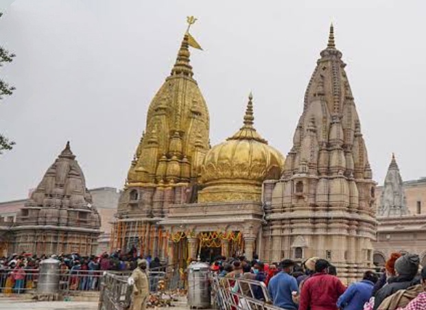 Photograph of a historic Hindu temple in India