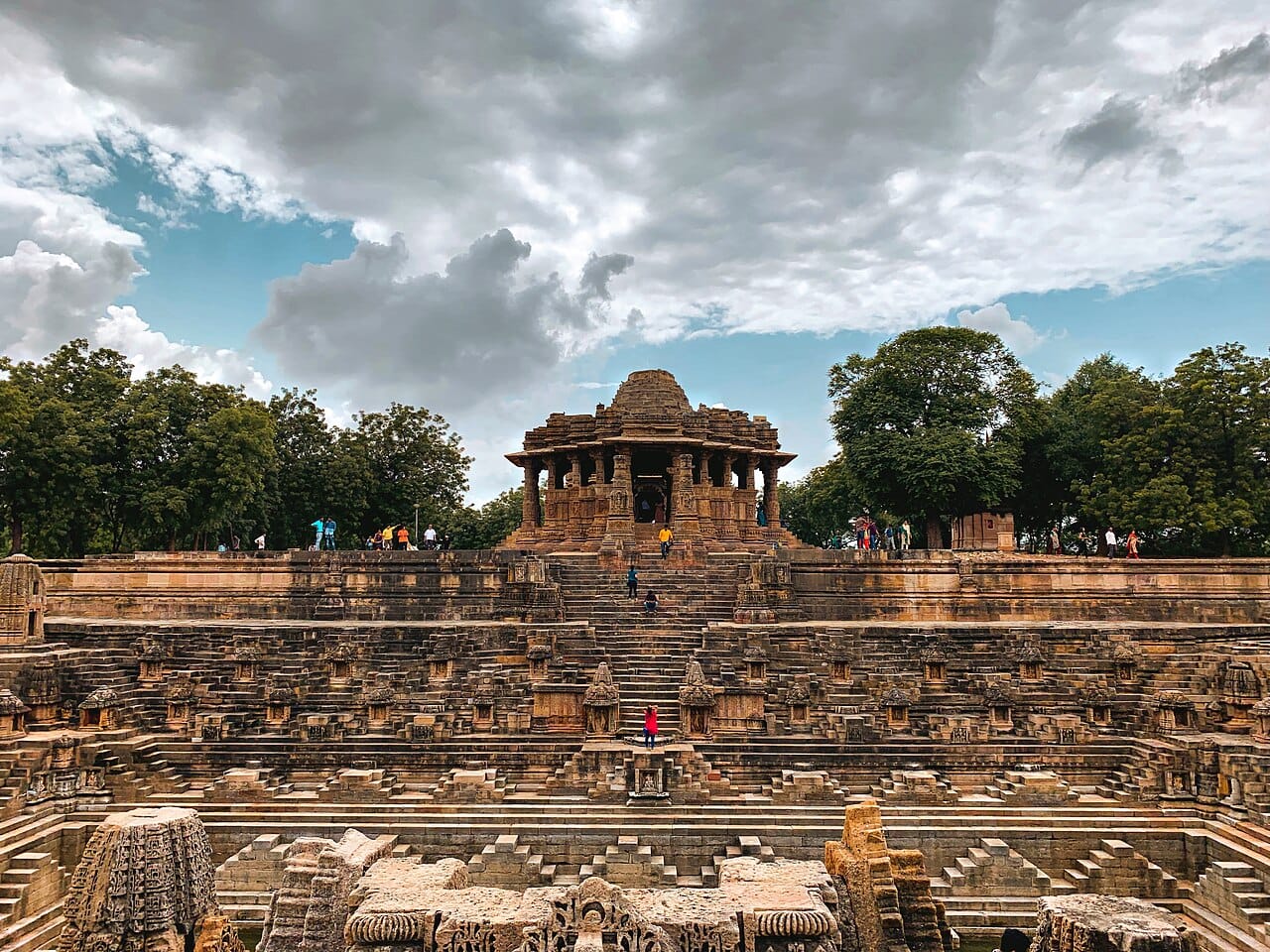 Modhera Sun Temple showing the Sabha Mandapa and Pushkarini stepwell, Gujarat