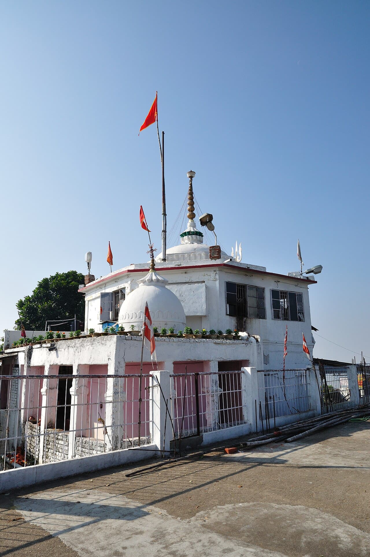 Front view of Pahari Mandir, Jharkhand, India